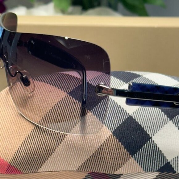 🔥🔥🔥Burberry Unisex Shield UV Sunglasses B3032 1003/8G Made in Italy - Picture 10 of 16